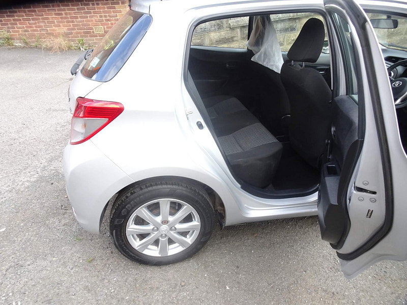 Toyota Yaris 1.33 Dual VVT-i TR Euro 5 5dr 5dr Manual 2026