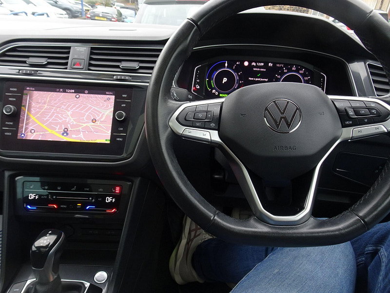 Volkswagen Tiguan 1.4 TSI 13kWh Elegance DSG Euro 6 (s/s) 5dr 5dr Automatic 2026