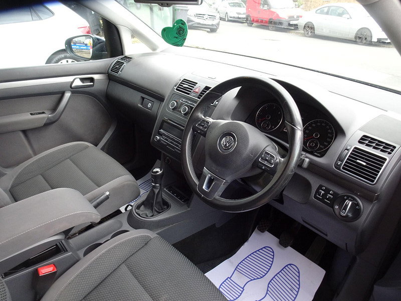 Volkswagen Touran 1.6 TDI SE Euro 5 5dr 5dr Manual 2026