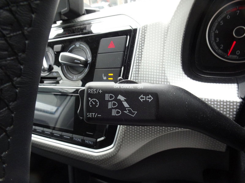 Volkswagen up! 1.0 BlueMotion Tech High up! ASG Euro 6 (s/s) 5dr 5dr Automatic 2026