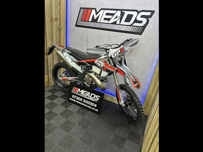 GPX Moto TSE 300R 2027 0dr 2026