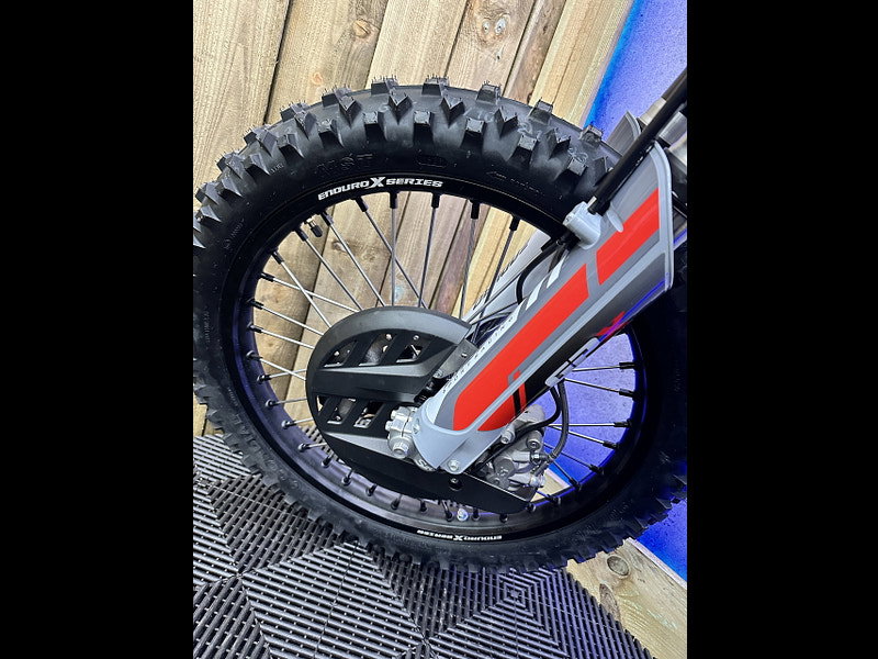 GPX Moto TSE 300R 2027 300 L 0dr 2026