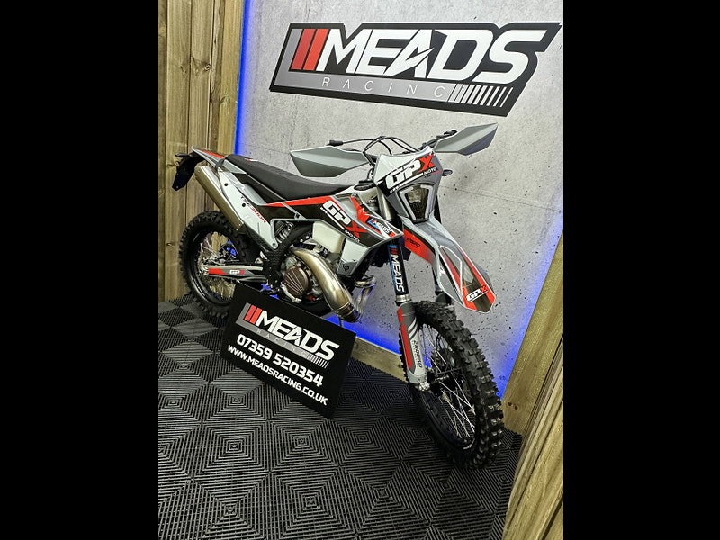 GPX Moto TSE 300R 2027 300 L 0dr 2026