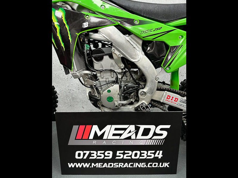 KAWASAKI KX250F 2020 LESS THAN 10 HOURS !!! 0dr  2026