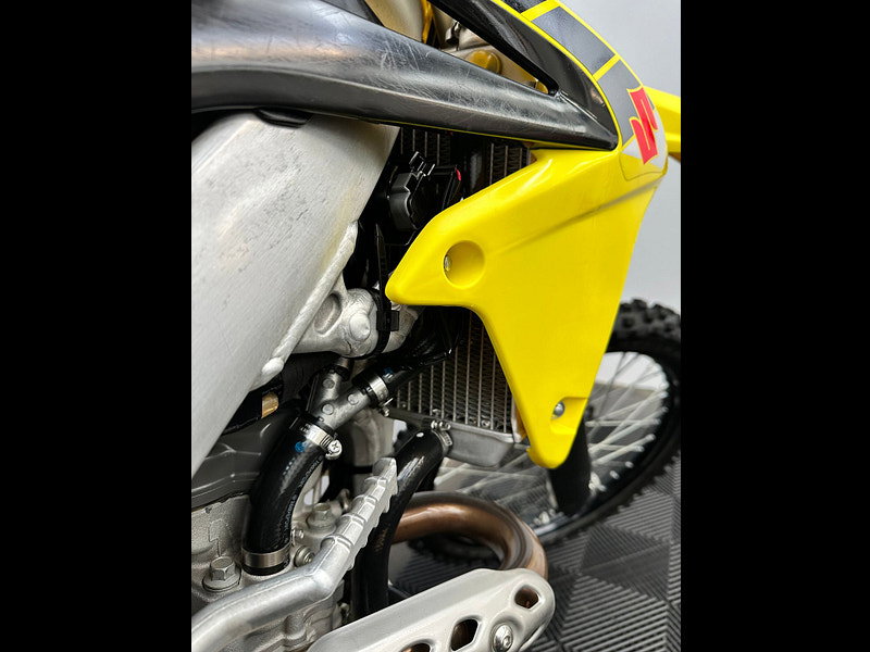 Suzuki RM-Z250 2017 LIKE NEW !!! 0dr  2026