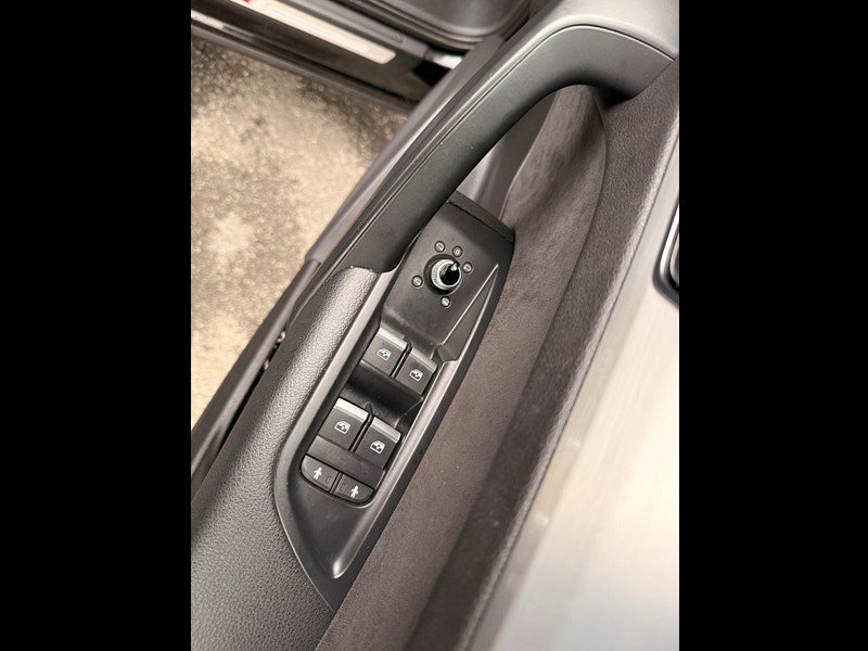 Audi Q5 2.0 TDI S line S Tronic quattro Euro 6 (s/s) 5dr 5dr Automatic 2026