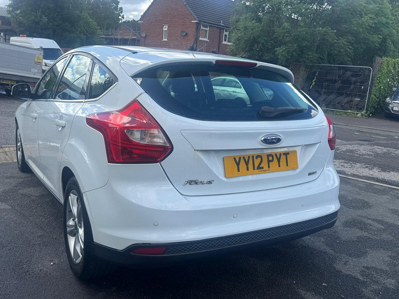 Ford Focus 1.0T EcoBoost Zetec Euro 5 (s/s) 5dr 5dr Manual 2026