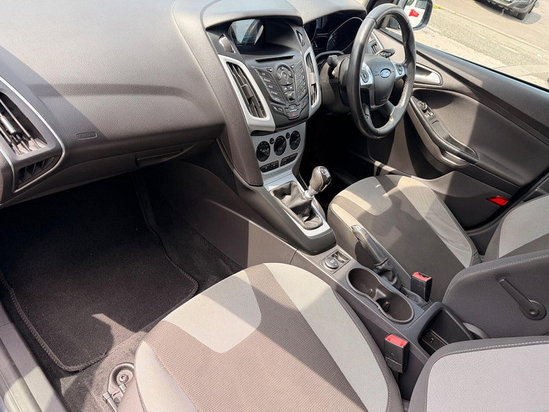 Ford Focus 1.0T EcoBoost Zetec Euro 5 (s/s) 5dr 5dr Manual 2026
