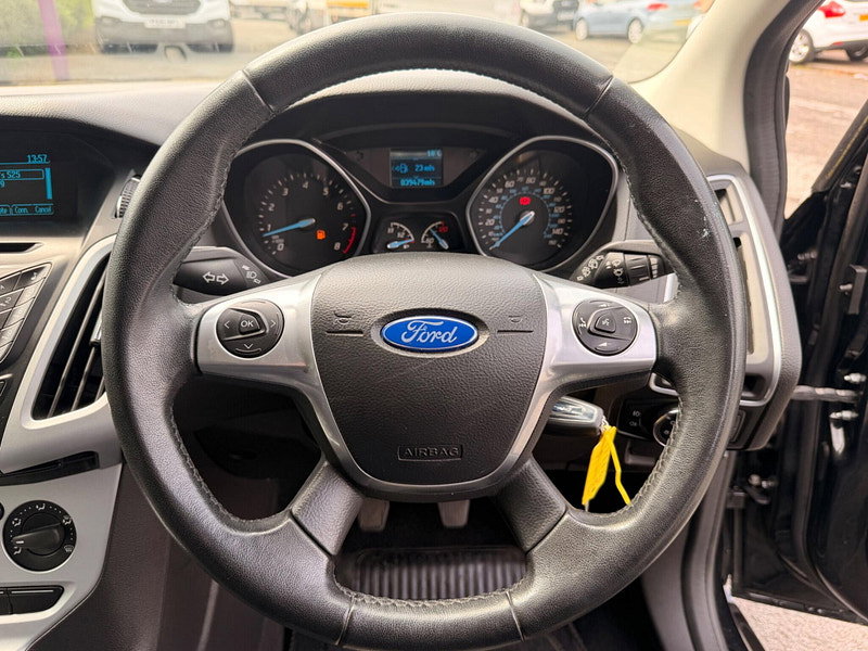 Ford Focus 1.0T EcoBoost Zetec Euro 5 (s/s) 5dr 5dr Manual 2026