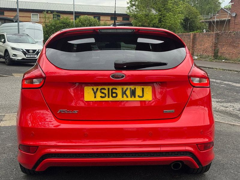 Ford Focus 1.5T EcoBoost Zetec S Red Edition Euro 6 (s/s) 5dr 5dr Manual 2026