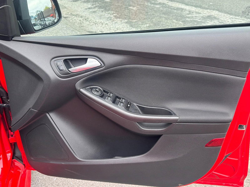 Ford Focus 1.5T EcoBoost Zetec S Red Edition Euro 6 (s/s) 5dr 5dr Manual 2026