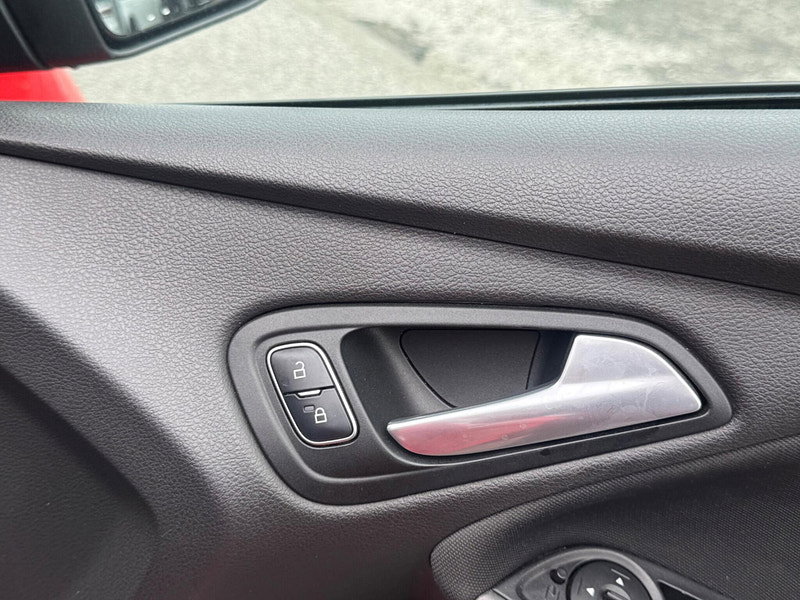 Ford Focus 1.5T EcoBoost Zetec S Red Edition Euro 6 (s/s) 5dr 5dr Manual 2026