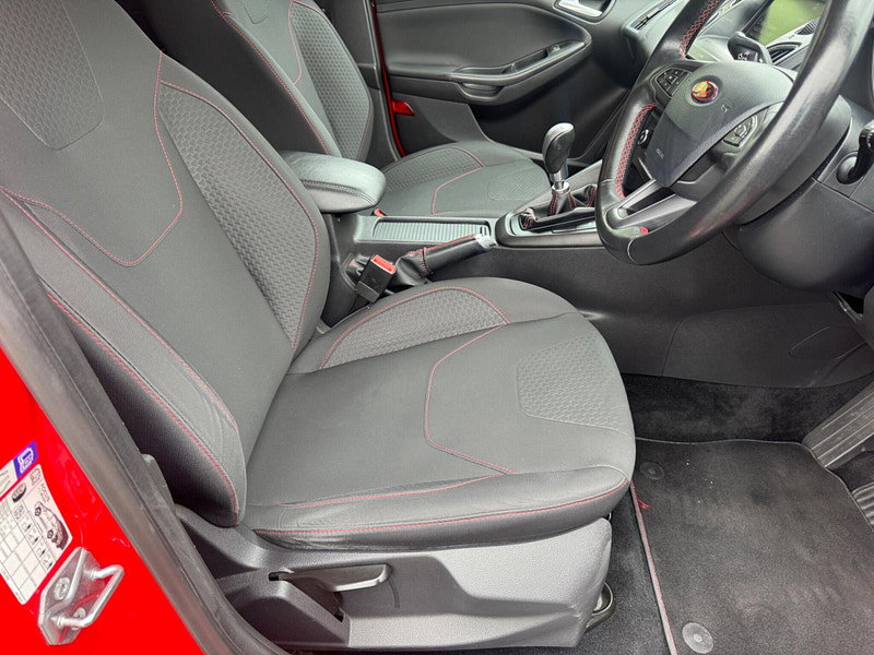 Ford Focus 1.5T EcoBoost Zetec S Red Edition Euro 6 (s/s) 5dr 5dr Manual 2026