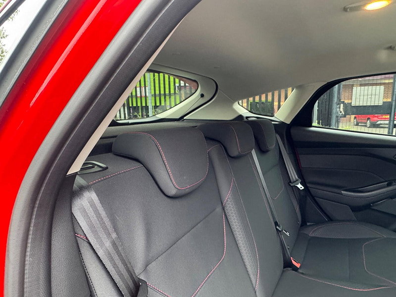 Ford Focus 1.5T EcoBoost Zetec S Red Edition Euro 6 (s/s) 5dr 5dr Manual 2026
