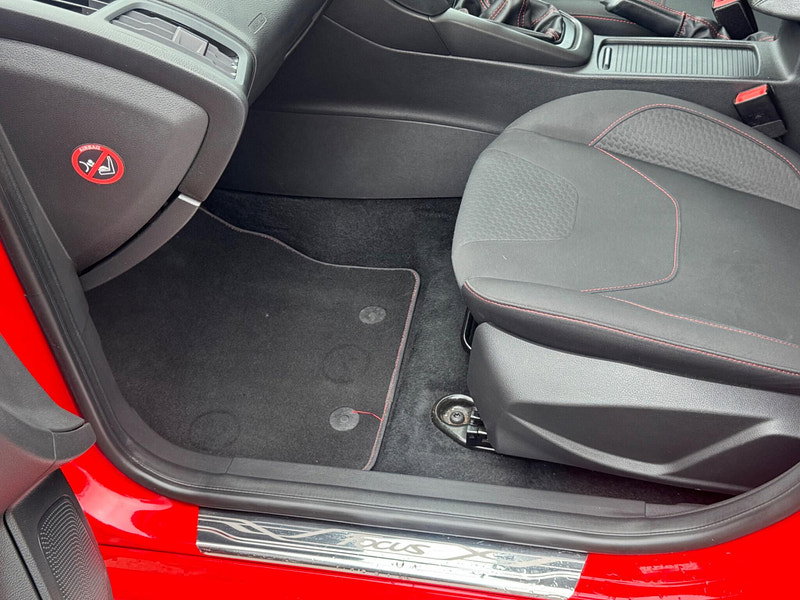 Ford Focus 1.5T EcoBoost Zetec S Red Edition Euro 6 (s/s) 5dr 5dr Manual 2026
