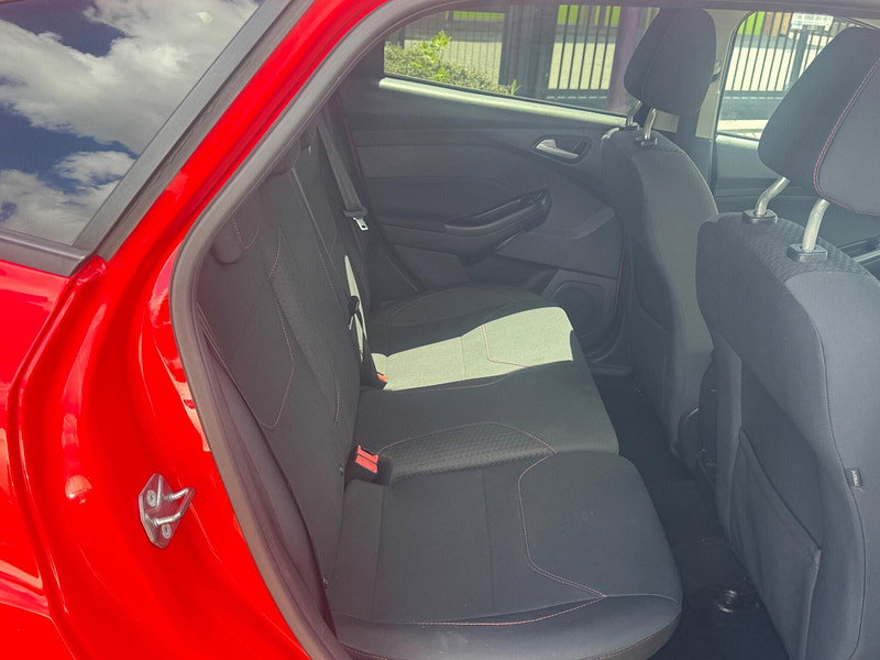 Ford Focus 1.5T EcoBoost Zetec S Red Edition Euro 6 (s/s) 5dr 5dr Manual 2026
