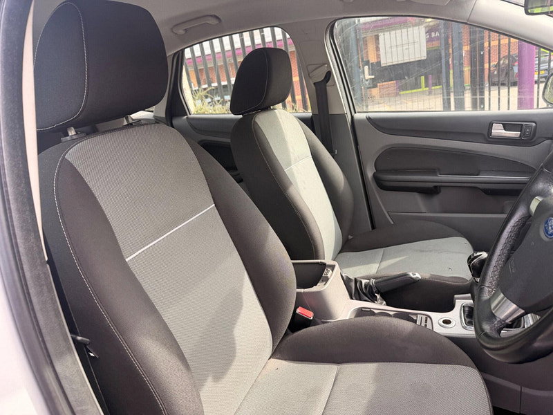 Ford Focus 1.6 Zetec 5dr 5dr Manual 2026