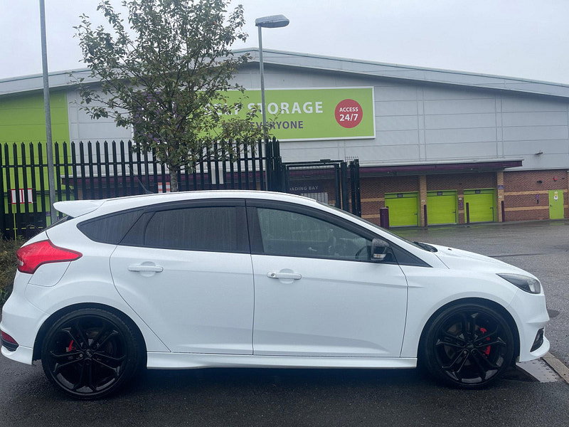Ford Focus 2.0 TDCi ST-2 Euro 6 (s/s) 5dr 5dr Manual 2026