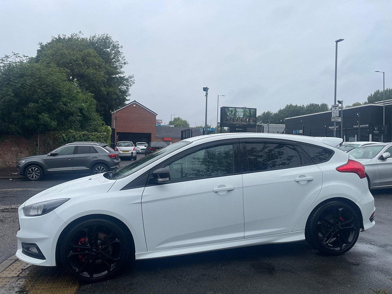 Ford Focus 2.0 TDCi ST-2 Euro 6 (s/s) 5dr 5dr Manual 2026