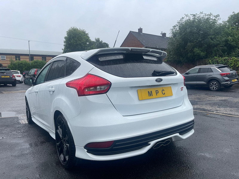 Ford Focus 2.0 TDCi ST-2 Euro 6 (s/s) 5dr 5dr Manual 2026