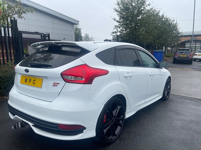 Ford Focus 2.0 TDCi ST-2 Euro 6 (s/s) 5dr 5dr Manual 2026