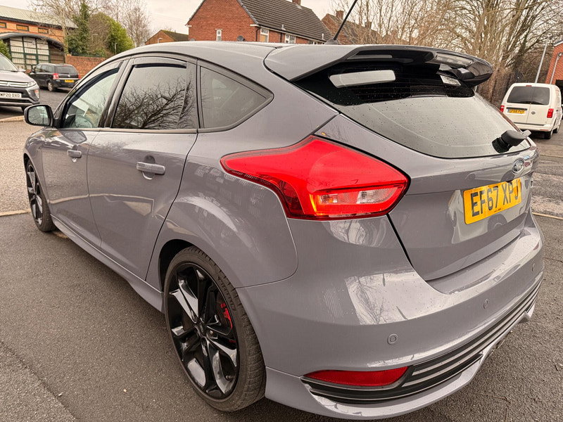 Ford Focus 2.0T EcoBoost ST-3 Euro 6 (s/s) 5dr 5dr Manual 2026