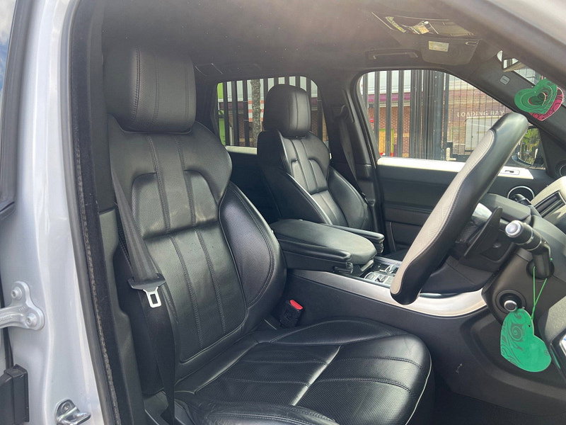 Land Rover Range Rover Sport 3.0 SD V6 HSE Dynamic Auto 4WD Euro 6 (s/s) 5dr 5dr Automatic 2026