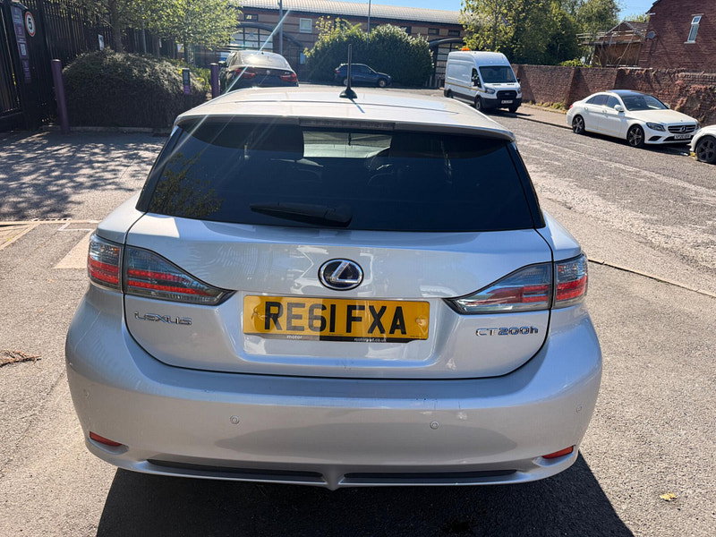 Lexus CT 1.8 200h SE-L CVT Euro 5 (s/s) 5dr 5dr Automatic 2026