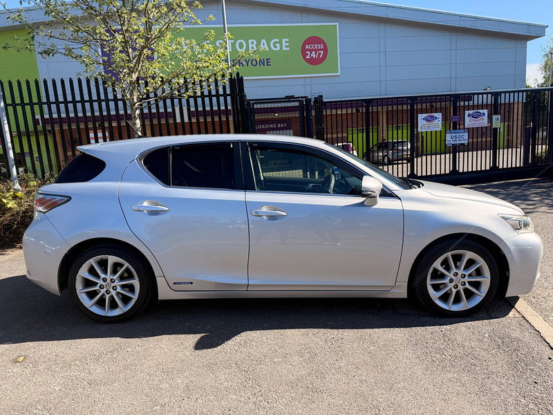 Lexus CT 1.8 200h SE-L CVT Euro 5 (s/s) 5dr 5dr Automatic 2026