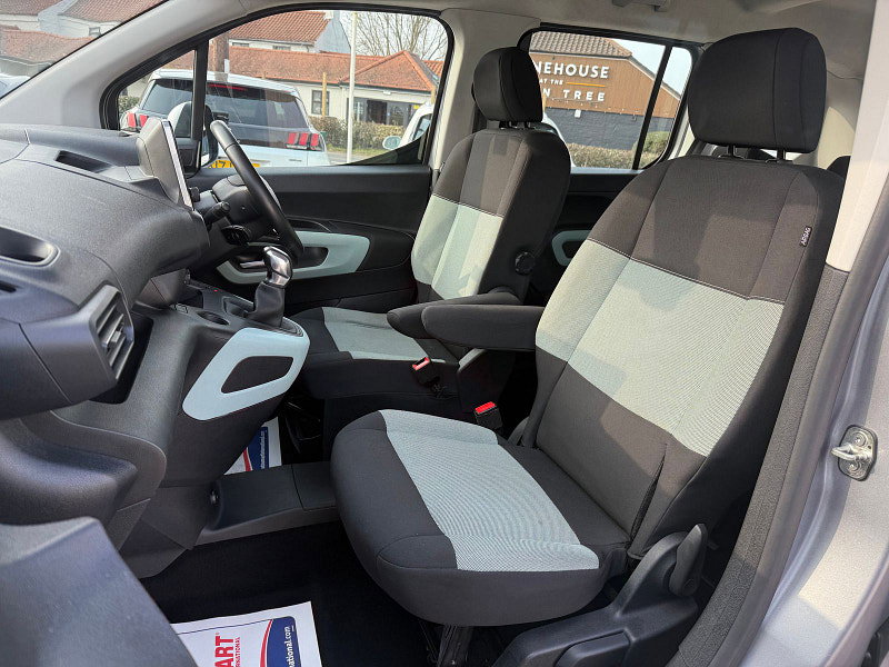 Citroen Berlingo 1.5 BlueHDi Flair M MPV 5dr Diesel Manual Euro 6 (100 ps) 5dr Manual 2026