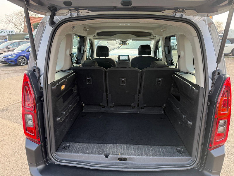 Citroen Berlingo 1.5 BlueHDi Flair M MPV 5dr Diesel Manual Euro 6 (100 ps) 5dr Manual 2026