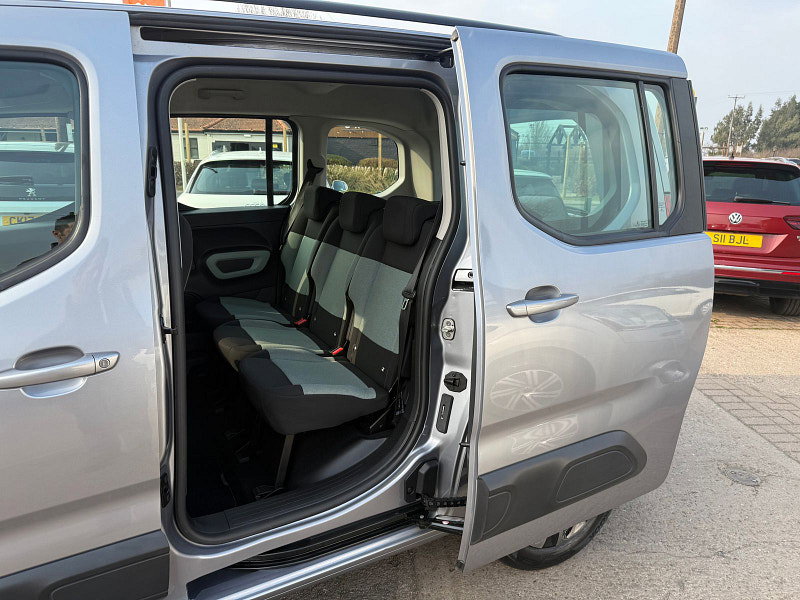 Citroen Berlingo 1.5 BlueHDi Flair M MPV 5dr Diesel Manual Euro 6 (100 ps) 5dr Manual 2026