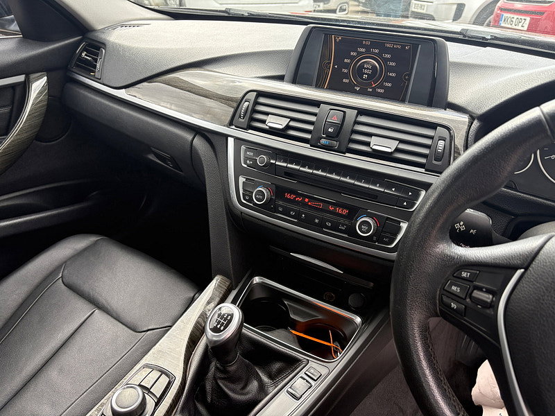 BMW 3 Series 2.0 320d Luxury Saloon 4dr Diesel Manual Euro 5 (s/s) (184 ps) 4dr Manual 2026