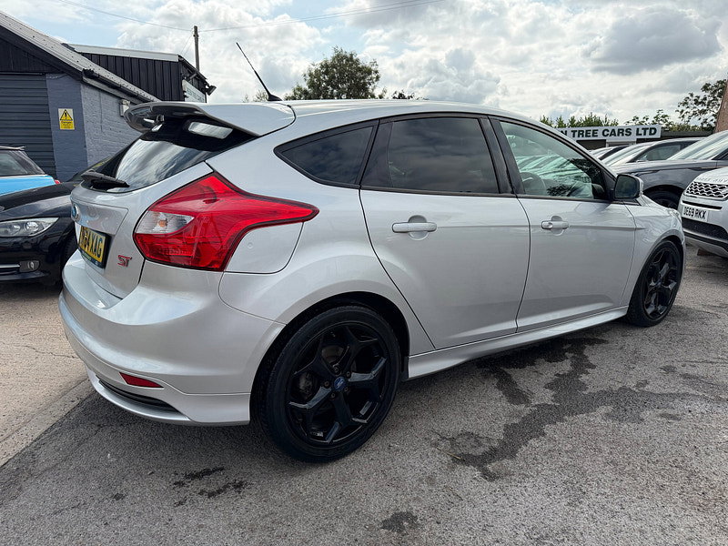 Ford Focus 2.0T EcoBoost ST-2 Hatchback 5dr Petrol Manual Euro 5 (s/s) (250 ps) 5dr Manual 2026
