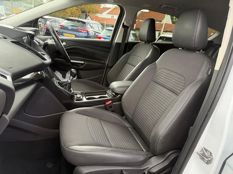 Ford Kuga 2.0 TDCi Titanium SUV 5dr Diesel Manual AWD Euro 6 (s/s) (180 ps) 5dr Manual 2026