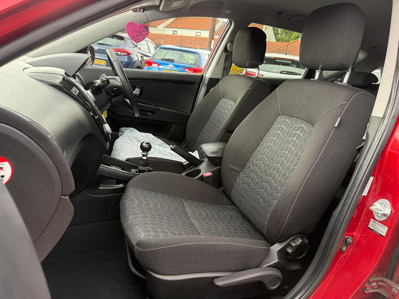Kia Ceed 1.6 CRDi 3 Sports Wagon 5dr Diesel Manual Euro 5 (113 bhp) 5dr Manual 2026