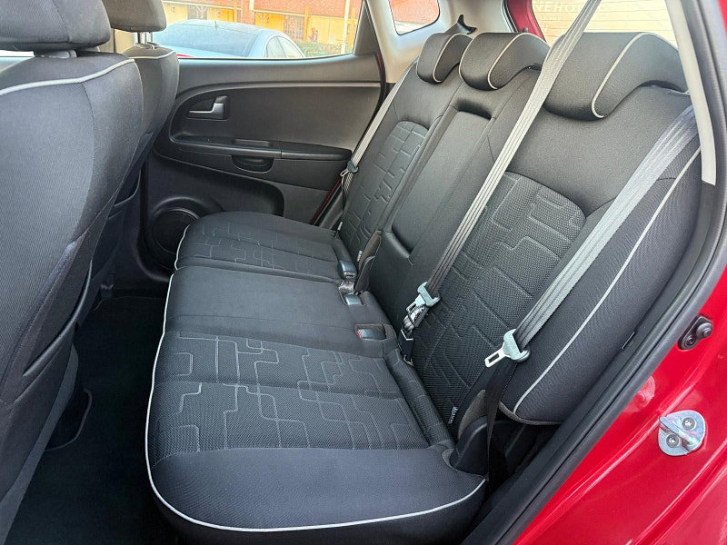 Kia Venga 1.6 2 MPV 5dr Petrol Auto Euro 6 (123 bhp) 5dr Automatic 2026