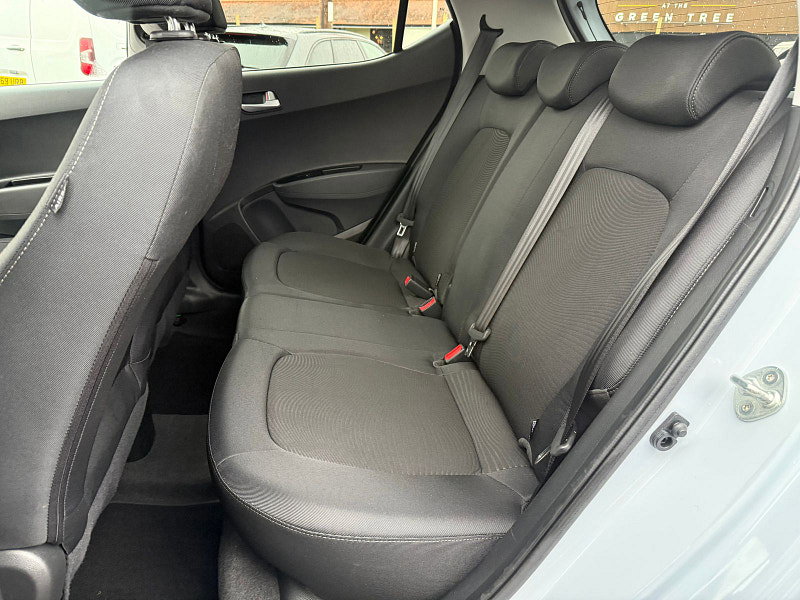 Hyundai I10 1.2 Premium SE Hatchback 5dr Petrol Auto Euro 6 (87 ps) 5dr Automatic 2026