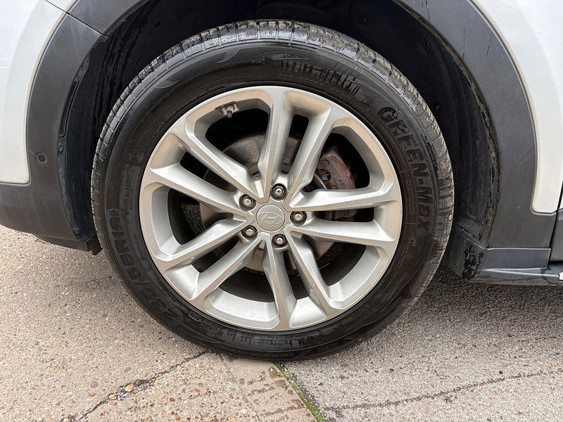 Hyundai Santa Fe 2.2 CRDi Blue Drive Premium SE SUV 5dr Diesel Auto 4WD Euro 6 (s/s) (7 Seat) (200 ps) 5dr Automatic 2026