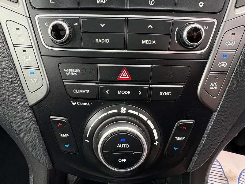 Hyundai Santa Fe 2.2 CRDi Blue Drive Premium SE SUV 5dr Diesel Auto 4WD Euro 6 (s/s) (7 Seat) (200 ps) 5dr Automatic 2026
