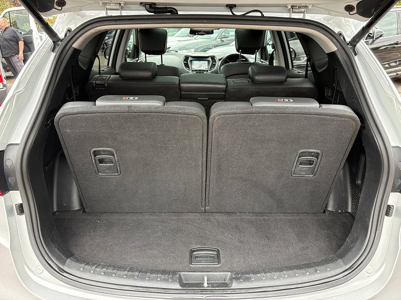 Hyundai Santa Fe 2.2 CRDi Blue Drive Premium SE SUV 5dr Diesel Auto 4WD Euro 6 (s/s) (7 Seat) (200 ps) 5dr Automatic 2026