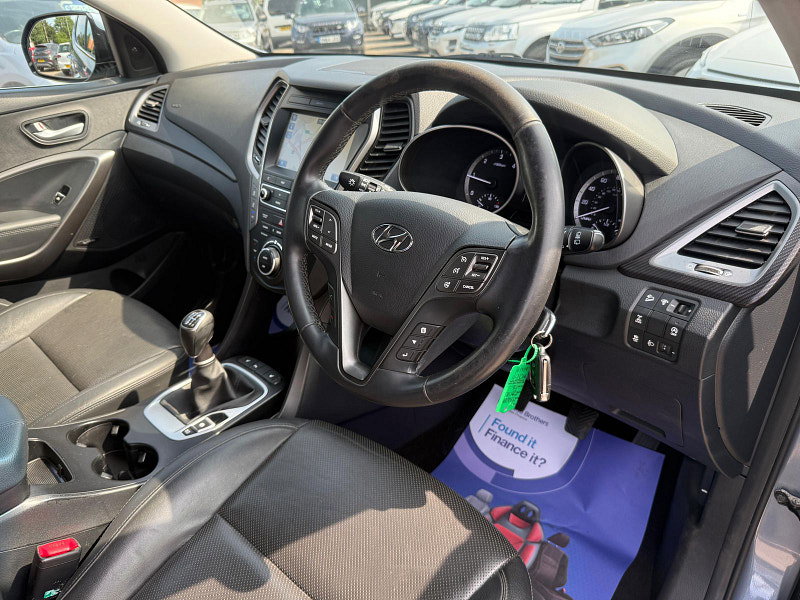 Hyundai Santa Fe 2.2 CRDi Blue Drive Premium SUV 5dr Diesel Manual 4WD Euro 6 (s/s) (7 Seat) (200 ps) 5dr Manual 2026