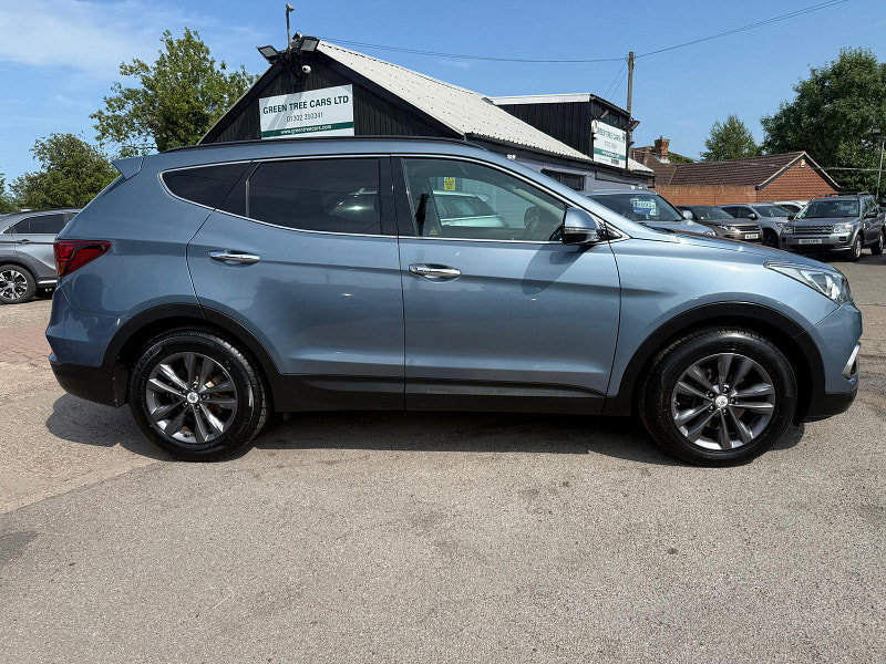 Hyundai Santa Fe 2.2 CRDi Blue Drive Premium SUV 5dr Diesel Manual 4WD Euro 6 (s/s) (7 Seat) (200 ps) 5dr Manual 2026