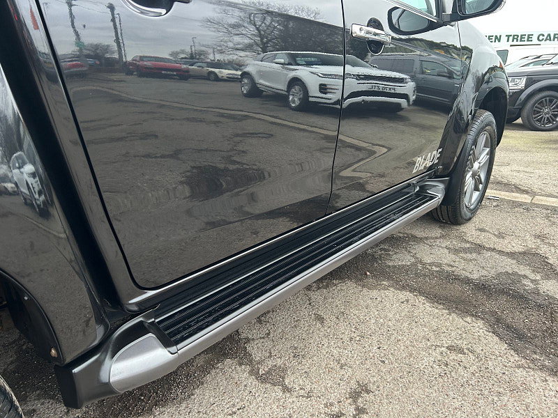 Isuzu D-Max 1.9 TD Blade Pickup Double Cab 4dr Diesel Manual 4WD Euro 6 (164 ps) 4dr Manual 2026