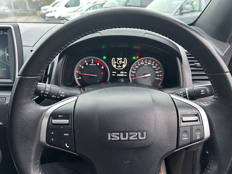 Isuzu D-Max 1.9 TD Blade Pickup Double Cab 4dr Diesel Manual 4WD Euro 6 (164 ps) 4dr Manual 2026