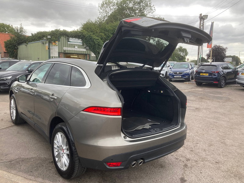 Jaguar F-PACE 2.0 D180 Portfolio SUV 5dr Diesel Auto AWD Euro 6 (s/s) (180 ps) 5dr Automatic 2026