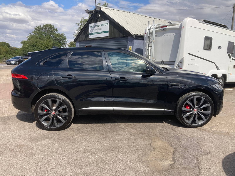 Jaguar F-PACE 3.0 D300 V6 First Edition SUV 5dr Diesel Auto AWD Euro 6 (s/s) (300 ps) 5dr Automatic 2026