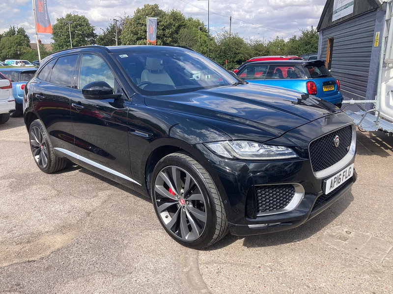 Jaguar F-PACE 3.0 D300 V6 First Edition SUV 5dr Diesel Auto AWD Euro 6 (s/s) (300 ps) 5dr Automatic 2026