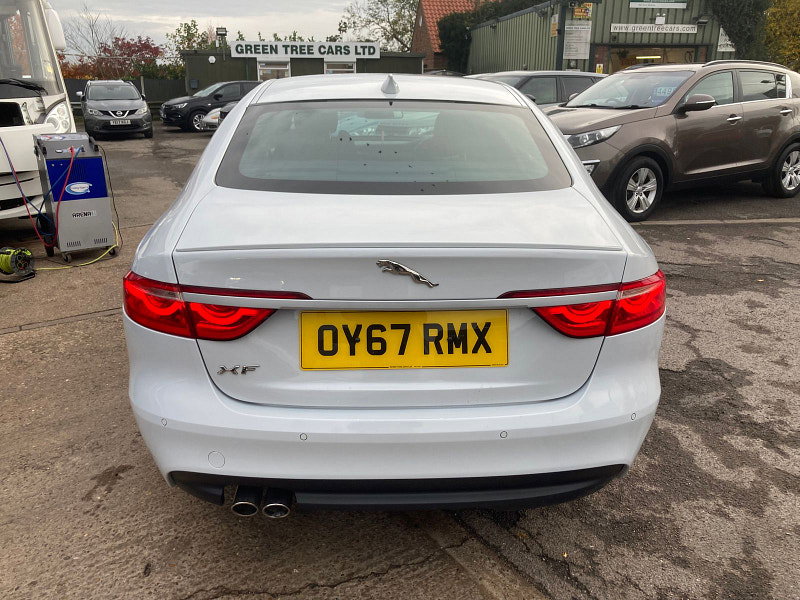 Jaguar XF 2.0d R-Sport Saloon 4dr Diesel Auto Euro 6 (s/s) (180 ps) 4dr Automatic 2026