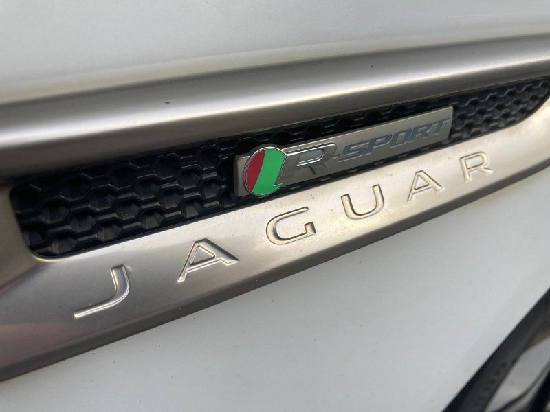 Jaguar XF 2.0d R-Sport Saloon 4dr Diesel Auto Euro 6 (s/s) (180 ps) 4dr Automatic 2026